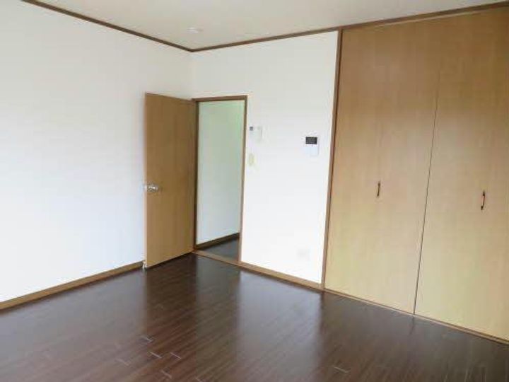 サンクチュアリー・コーポCの居間