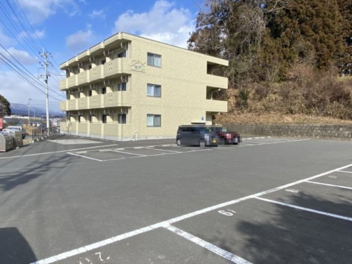 クレアーレ桜木IIIの地図