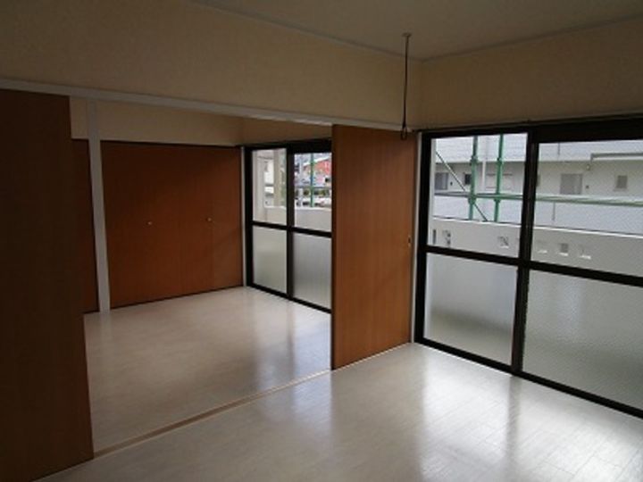 永徳ハイツB棟の居間