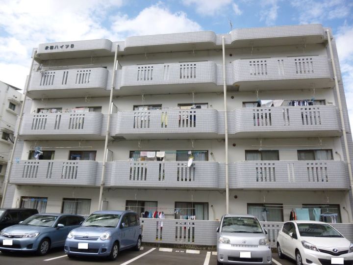 永徳ハイツB棟の外観