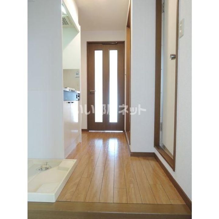 大阪府堺市堺区榎元町3(マンション)の賃貸物件の玄関