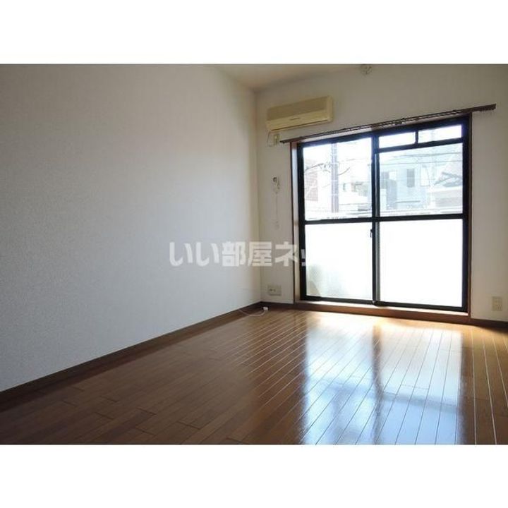 大阪府堺市堺区榎元町3(マンション)の賃貸物件の居間