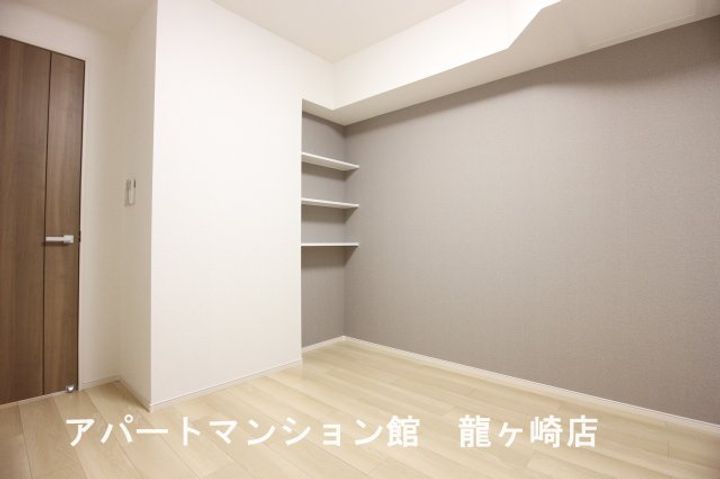 リーフレットIIの内装