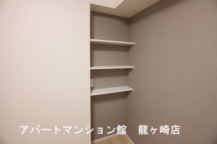 リーフレットIIの内装