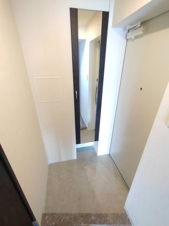 東京都文京区本郷3(マンション)の賃貸物件の玄関