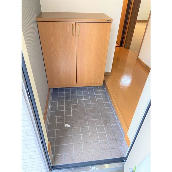 ラフィーネ知利別の玄関