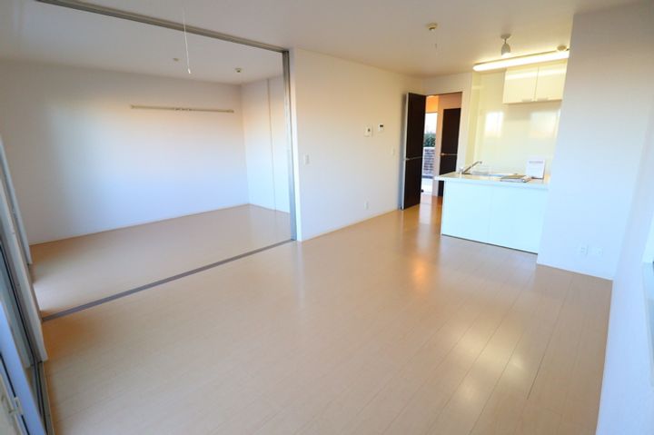 神奈川県横浜市鶴見区上末吉5(アパート)の賃貸物件の居間