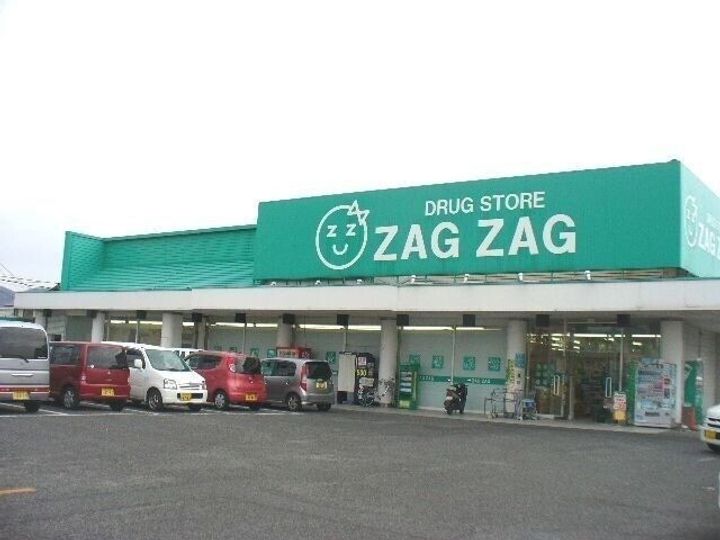 センチュリー21 Cの周辺