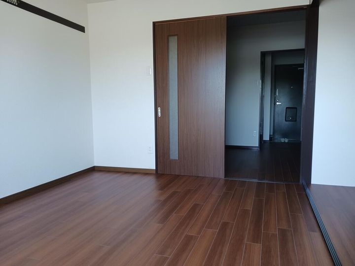 マンションヤマモト弐番館の居間