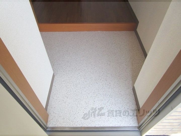 クレストコートの玄関