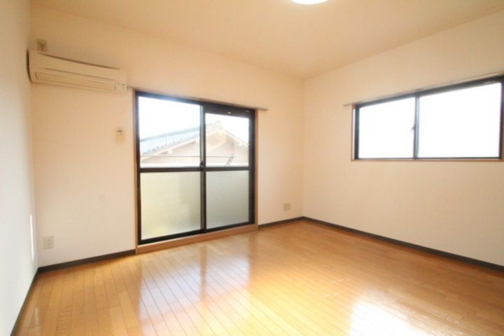 己斐上タウンBの居間