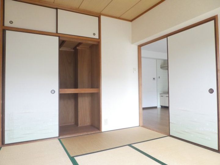 兵庫県明石市二見町西二見(マンション)の賃貸物件の居間