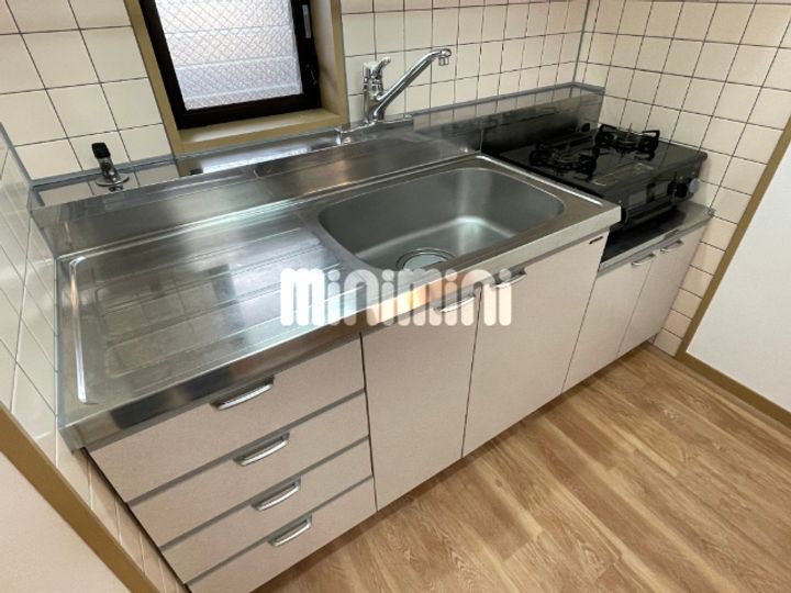 M FLATのキッチン