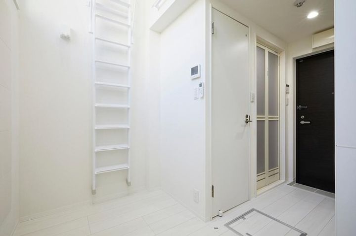 Nano上落合の玄関