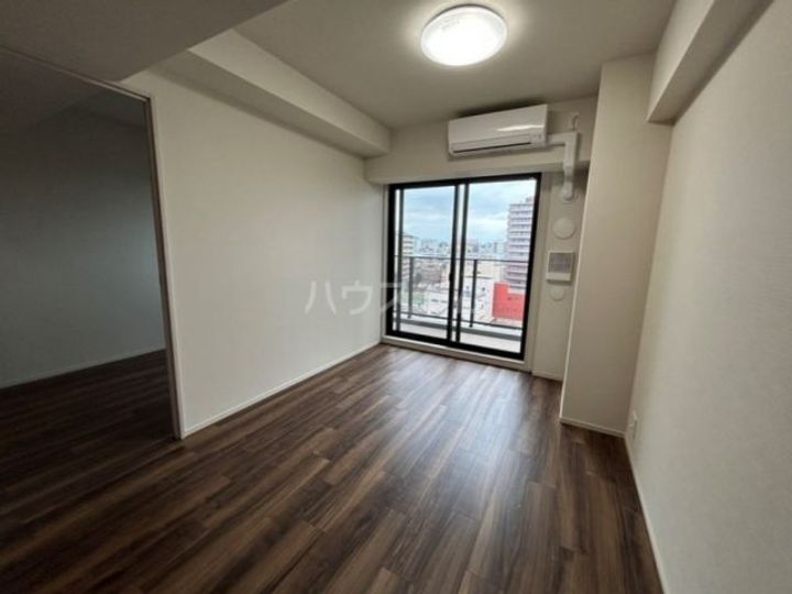 プライムネクサス大森北の居間