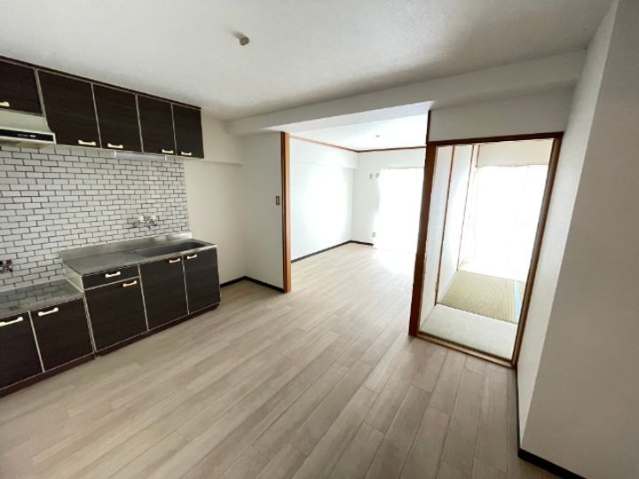 ハイツハピネスの居間