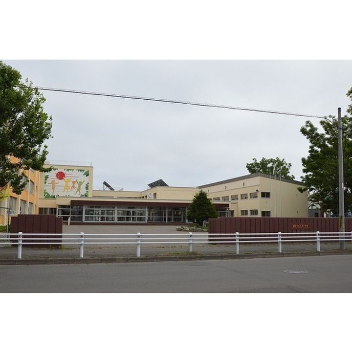 クリスタルマンションの周辺