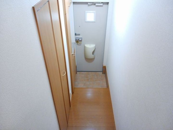 イースト花水木の玄関