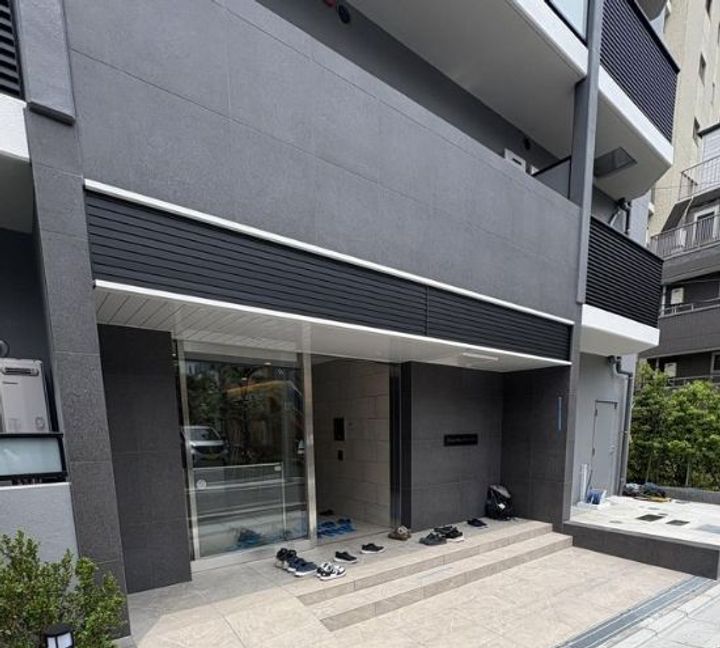 東京都中野区本町5の賃貸マンションの地図