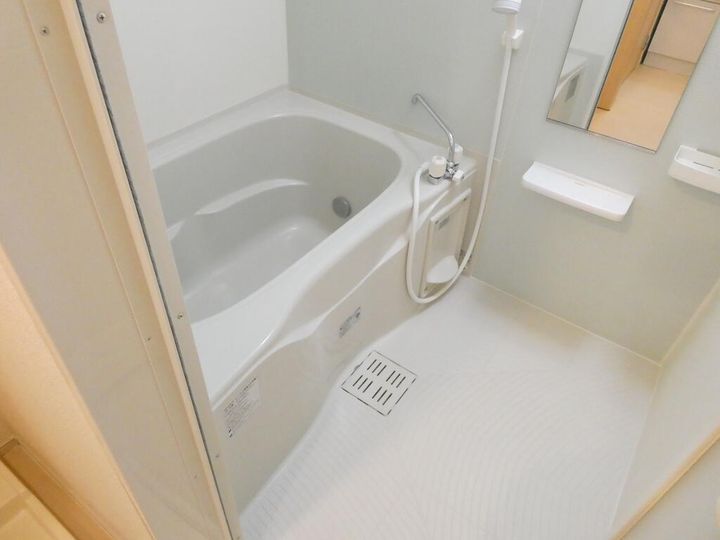 ガーデンハウス マーブルIの風呂