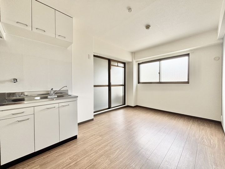 カームコーポの居間