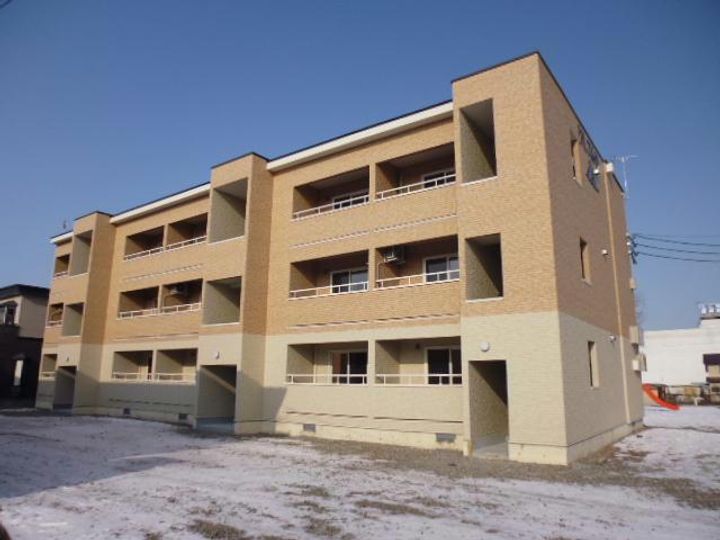 クレストIIIの外観