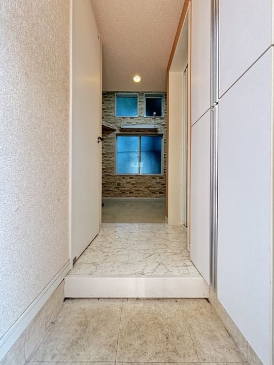 ユナイト保土ヶ谷メリカの瞳の玄関