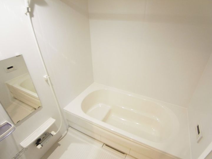 アイネブリュの風呂