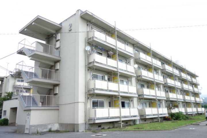 滋賀県長浜市加田町(マンション)の賃貸物件の外観