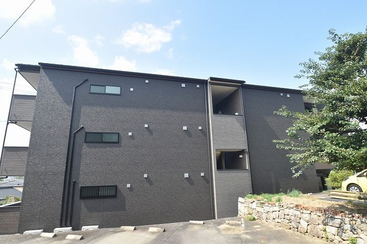 Residential 戸坂駅前の外観