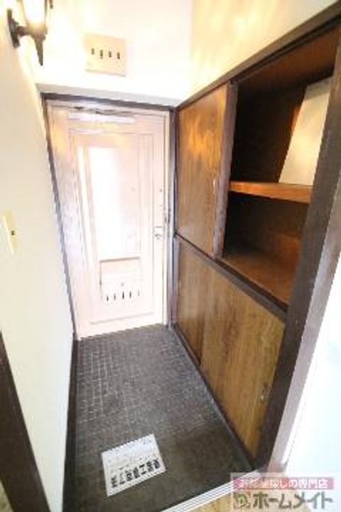 グリーンコーポ北加賀屋の玄関