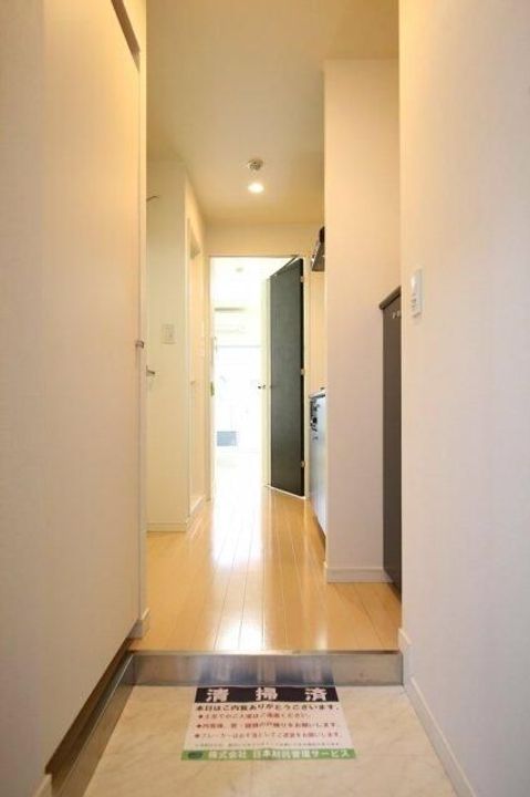 シンシア都庁前の玄関