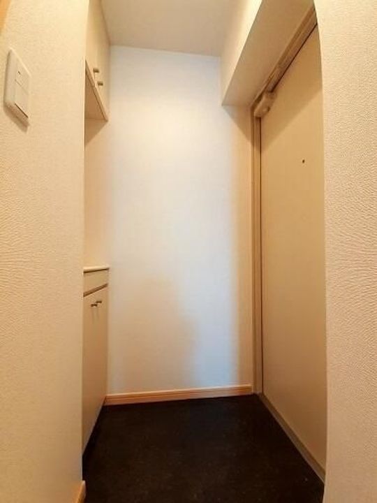 東京都北区滝野川7(マンション)の賃貸物件の玄関