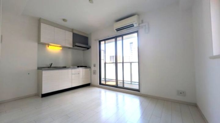 レジディア新大阪の居間