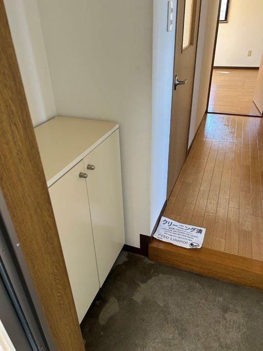 メゾンド清水IIの玄関