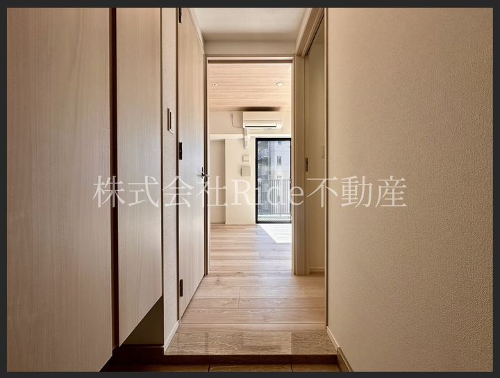 RJRプレシア南堀江の玄関