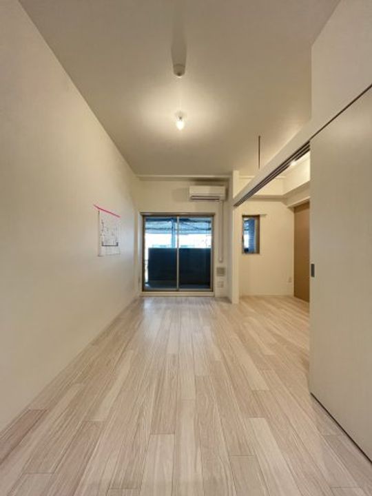 セレニテ江坂ミラクの居間