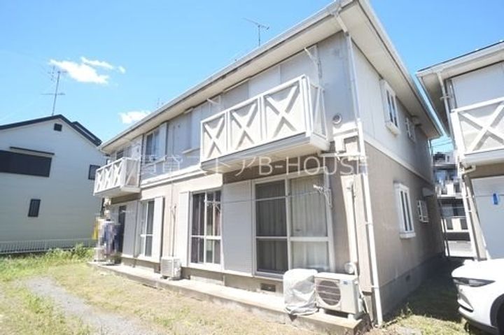 神奈川県伊勢原市石田(アパート)の賃貸物件の外観