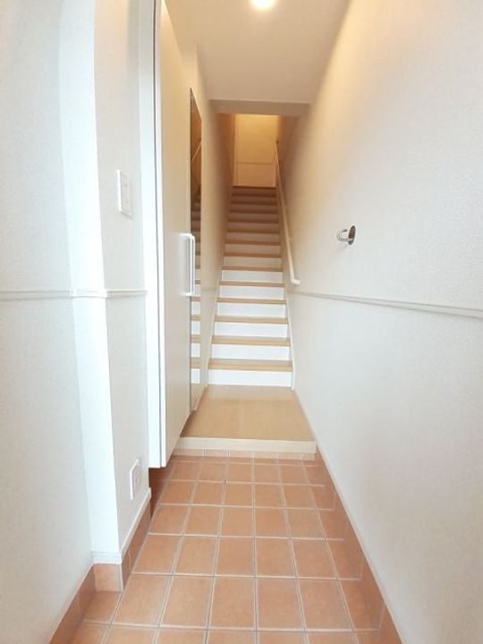 広島県東広島市八本松飯田6(アパート)の賃貸物件の玄関