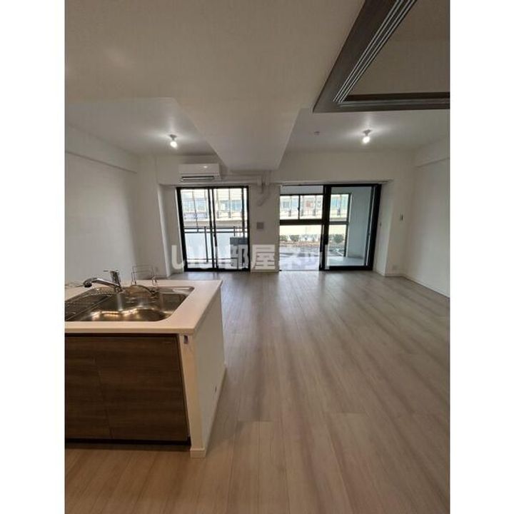 S-RESIDENCE神沢affordの居間