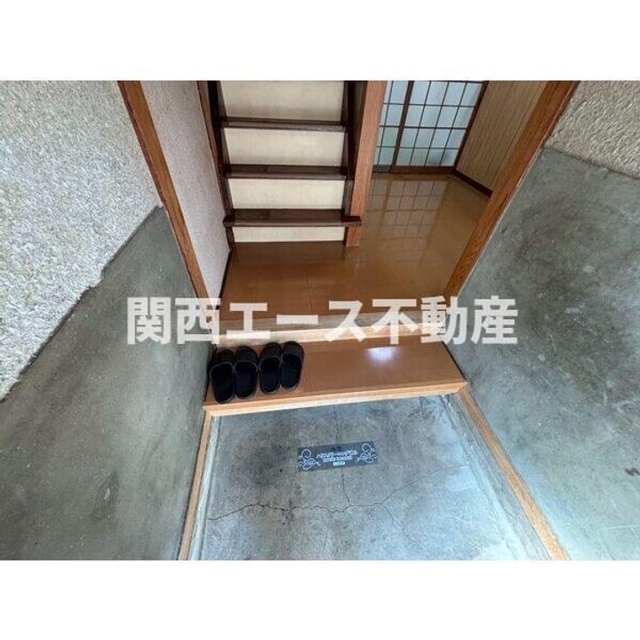 大阪府大東市北条2(一戸建)の賃貸物件の玄関