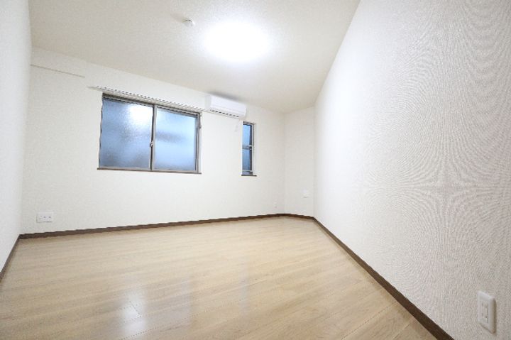 ラフレイズ本牧の居間