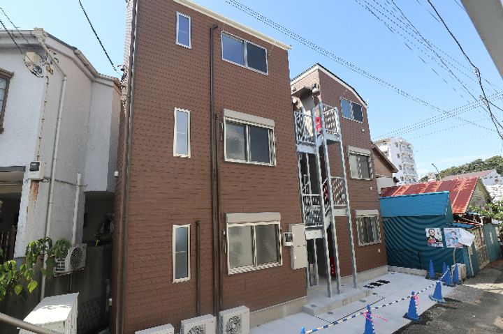 ラフレイズ本牧の外観