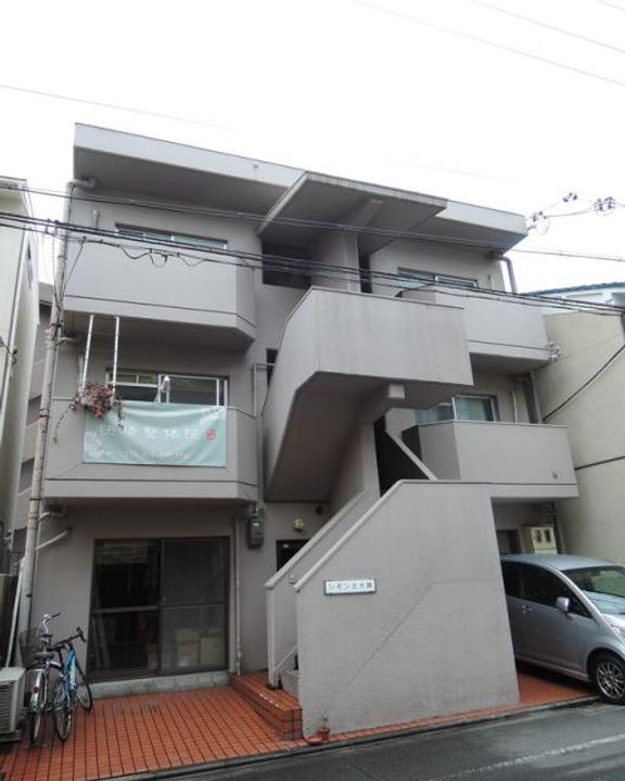 京都府京都市北区小山南上総町の賃貸マンションの外観