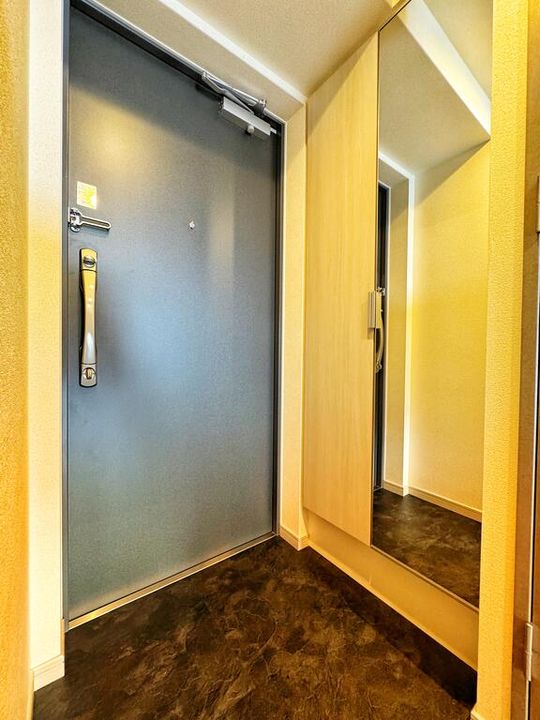 プレサンス東小橋エレディータ(Pressance Corp)の玄関