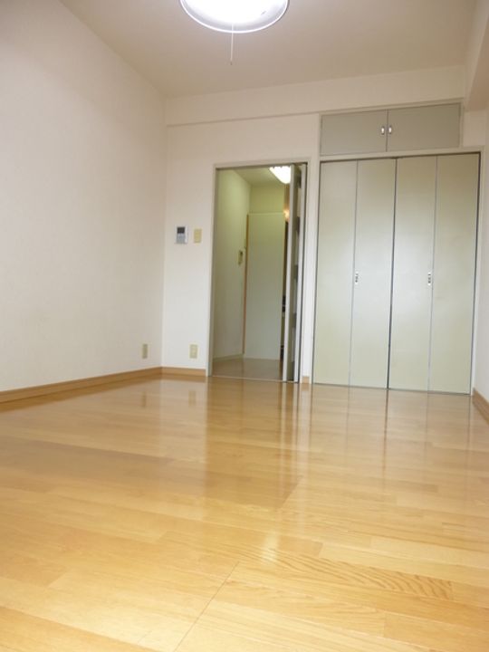 代官坂マンションの居間