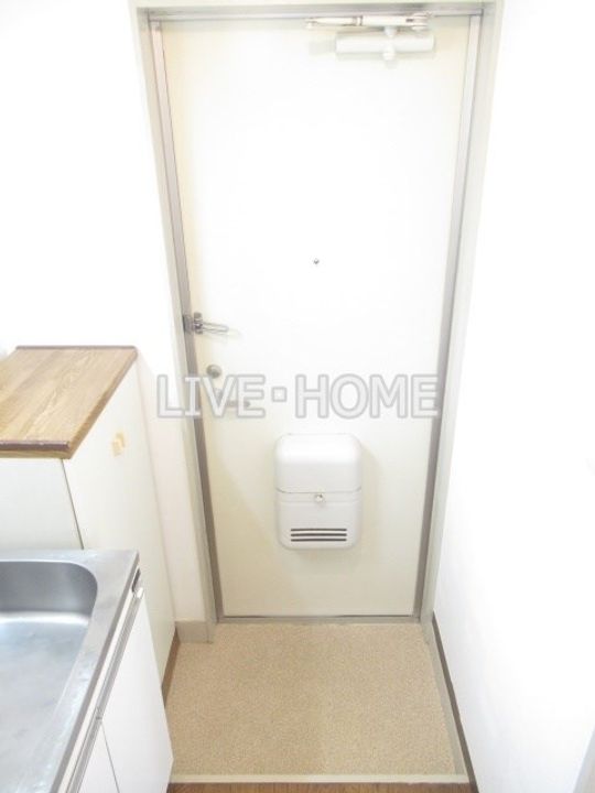 東京都中野区沼袋3(アパート)の賃貸物件の玄関