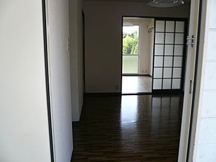 サンスカイハイツの玄関