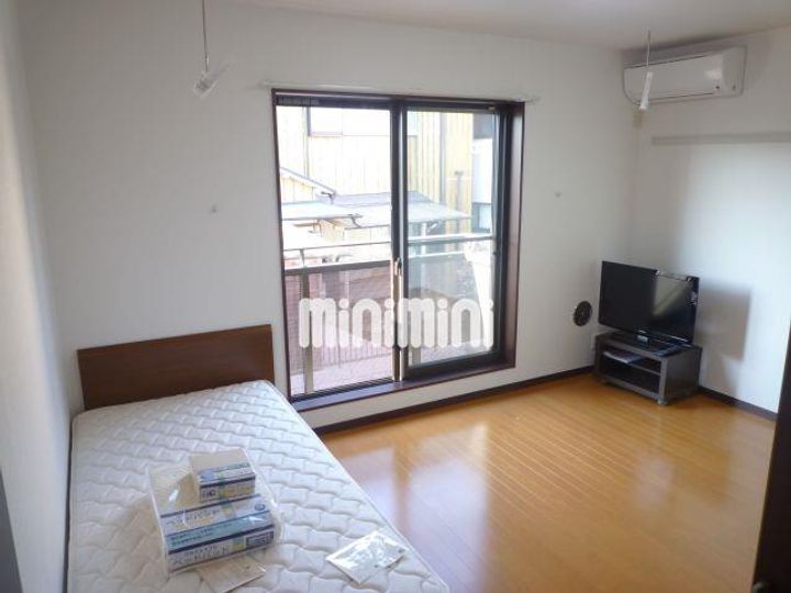 エスペランサ台町の居間