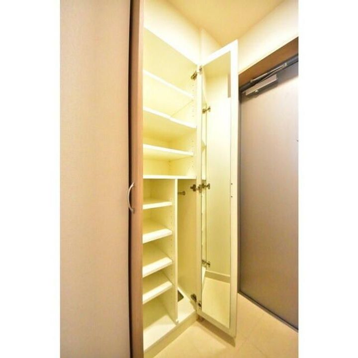 Log品川サンズの玄関